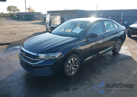 2024 Volkswagen Jetta 1.5T S z USA, uszkodzony, nr VIN 3VW5M7BU4RM086309